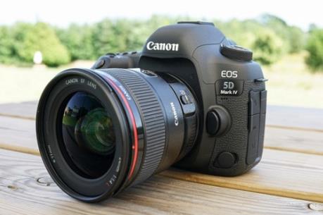 Máy ảnh Canon “chết cảm biến" tại đêm nhạc, nhà sản xuất nói gì?
