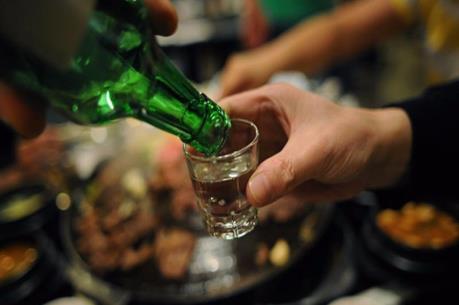 Bình Phước phát hiện rượu pha từ nước với cồn