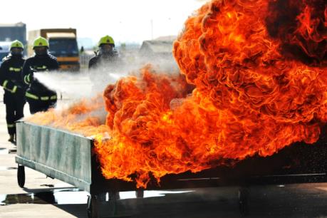 Trung Quốc: Nổ xe chở dầu làm gần 30 người thương vong