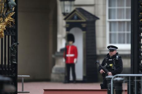 Nổ sân vận động của Anh: Triển khai quân đội bảo vệ các địa điểm quan trọng