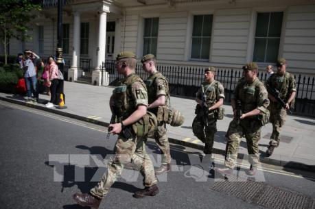 Đánh bom khủng bố tại Anh: Nước Anh mặc niệm các nạn nhân