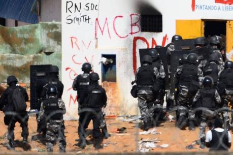 Gần 90 tù nhân vượt ngục bằng đường hầm