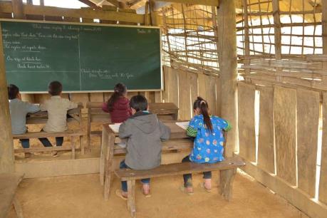 FLC “mang” trường tiểu học lên vùng cao cho học sinh Pú Xi, Điện Biên