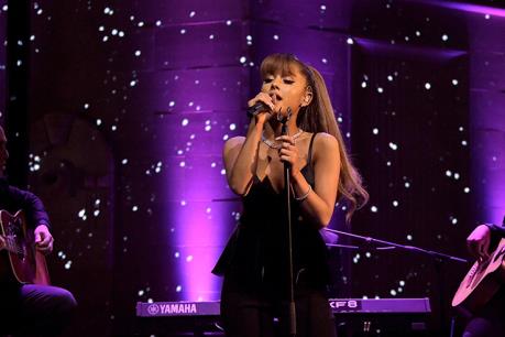 Đánh bom khủng bố tại Manchester: Ariana Grande quyết định hoãn tour lưu diễn