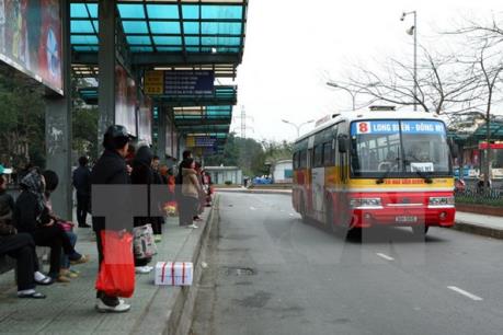 Hà Nội: Xe buýt đưa đón học sinh liệu có khả thi?