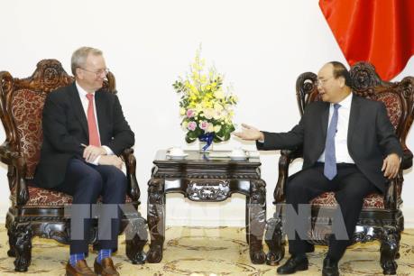 Thủ tướng Nguyễn Xuân Phúc tiếp Công ty mẹ của Google