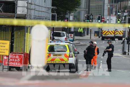 Đánh bom khủng bố ở Manchester: Anh hạ cảnh báo đe dọa an ninh
