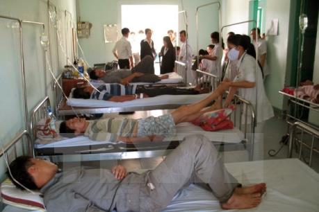  42 công nhân nhập viện do ngộ độc thức ăn