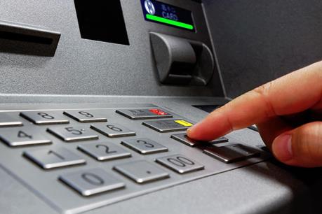 Các vụ mất tiền trong tài khoản: Tin tặc tấn công và “rút ruột” tài khoản như thế nào?