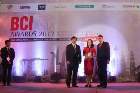 FLC lập “hat-trick” giải thưởng quốc tế