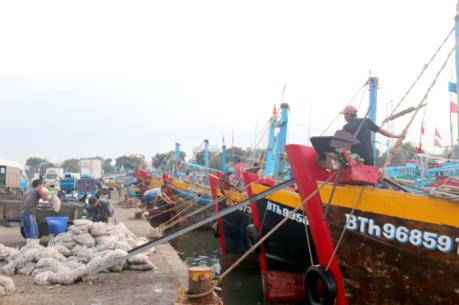 Bình Thuận: Đảm bảo an toàn cho người và phương tiện hoạt động trên biển