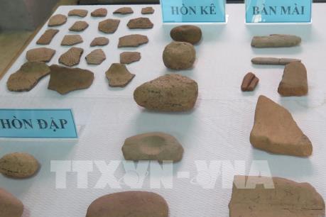 Nhiều cổ vật khai quật khảo cổ lần thứ 3 di chỉ vườn Đình Khuê Bắc
