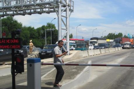 Quảng Bình:  Người dân "bức xúc" liên quan trạm thu phí Quán Hàu