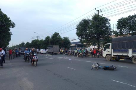 Truy tìm ô tô tông chết người rồi bỏ chạy tại Bình Dương