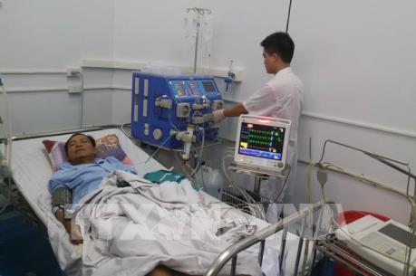 Đình chỉ công tác Giám đốc và 2 viên chức Bệnh viện đa khoa tỉnh Hòa Bình