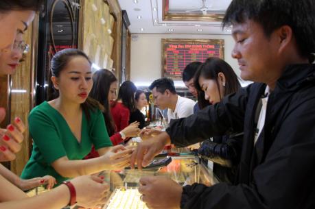 Giá vàng cận ngày vía Thần Tài tăng đồng loạt