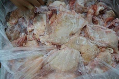 Thu giữ hơn 1.200 kg thịt gia cầm không rõ nguồn gốc