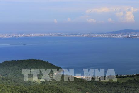 Đề xuất giải pháp bảo vệ môi trường và phát triển vịnh Đà Nẵng