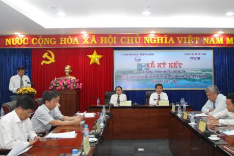 Đẩy mạnh hợp tác thông tin giữa TTXVN và UBND tỉnh Bình Dương