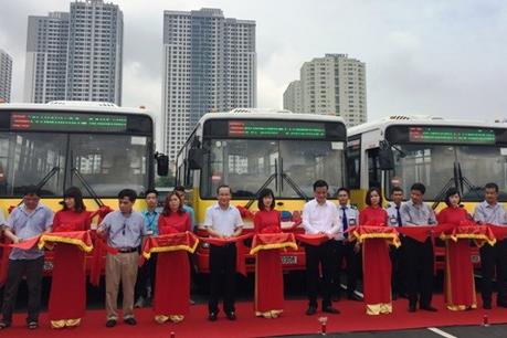 Hà Nội mở thêm 2 tuyến buýt nối trung tâm ra ngoại thành