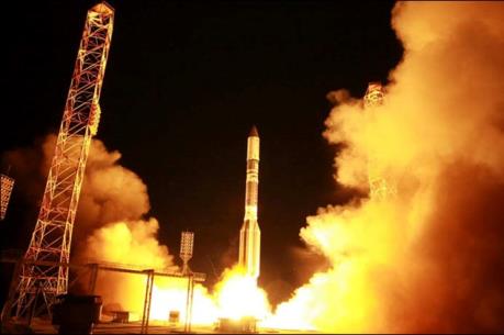 Nga phóng tên lửa Proton mang theo vệ tinh của Mỹ