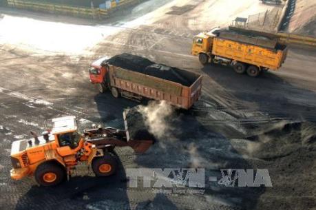 Nhu cầu nhập khẩu than của Trung Quốc và Ấn Độ giảm sút