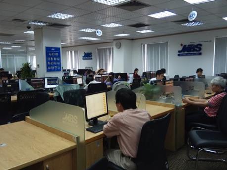 Chứng khoán 9/6: Bộ đôi cổ phiếu ROS và AMD “dắt’’ nhau giảm sàn