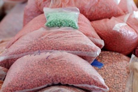 Bắt giữ các đối tượng vận chuyển trái phép 10 bánh heroin, 6.000 viên ma túy tổng hợp