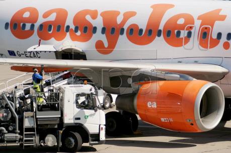 Nghi ngờ khủng bố, máy bay của hãng easyJet phải hạ cánh khẩn cấp