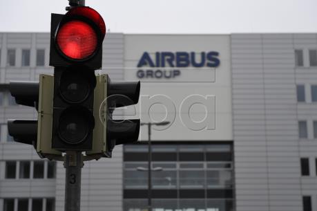 Airbus cảnh báo rút dây chuyền sản xuất khỏi Anh
