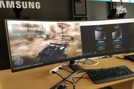Samsung bất ngờ ra mắt màn hình "siêu khủng"