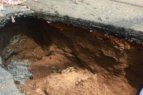 Hố tử thần xuất hiện tại trung tâm thành phố