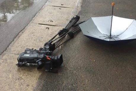 Hội Nhà báo Việt Nam đề nghị xử lý nghiêm vụ phá hỏng máy quay của phóng viên