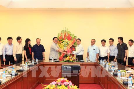 Bí thư Thành ủy Hà Nội Hoàng Trung Hải thăm, chúc mừng Thông tấn xã Việt Nam nhân dịp 21/6