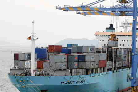 Hàn Quốc sắp mất danh hiệu nhà xuất khẩu số một tới Trung Quốc