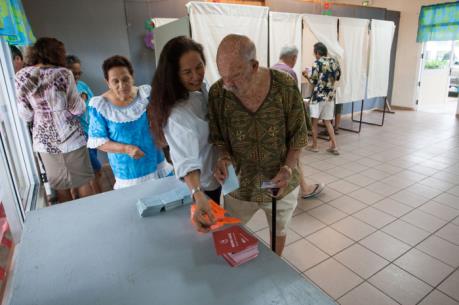 Bầu cử Hạ viện Pháp: Cử tri Pháp đi bỏ phiếu vòng 2