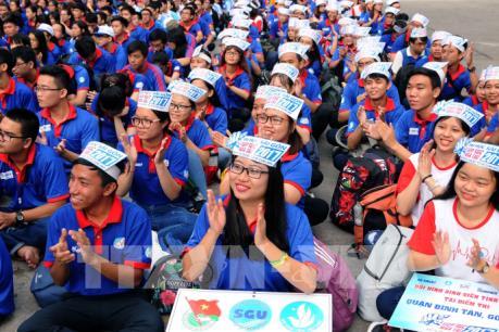 Kỳ thi Trung học Phổ thông quốc gia 2017: Sinh viên hỗ trợ thí sinh dự thi