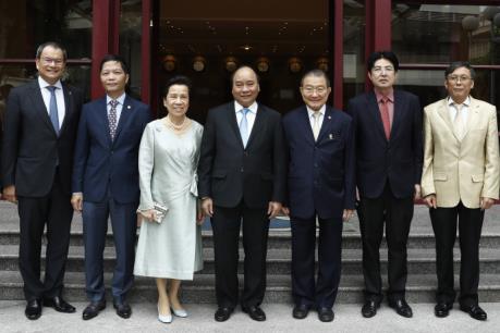 Thủ tướng Nguyễn Xuân Phúc tiếp Chủ tịch Hội đồng quản trị Tập đoàn TCC (Thái Lan)