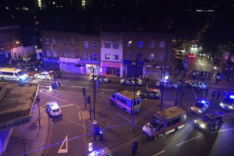 Thủ tướng May cam kết mạnh tay chống chủ nghĩa khủng bố và cực đoan