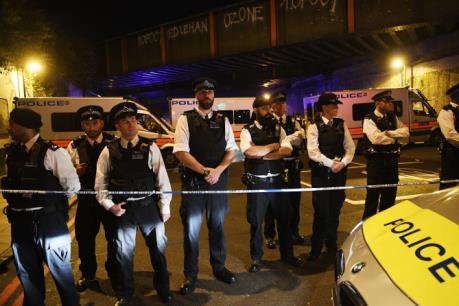 Vụ lao xe tải vào người đi bộ ở Anh: Thêm người bị tấn công gần đền thờ FinsburyPark