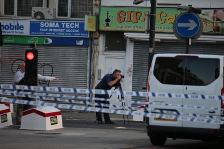 Vụ lao xe tải vào người đi bộ ở Anh: Giới chức Anh chia sẻ với các nạn nhân