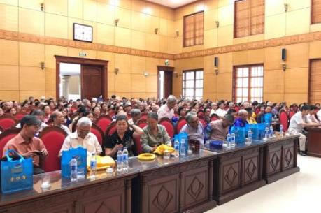 Vinamilk chăm sóc sức khỏe cho hơn 5000 người cao tuổi