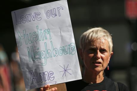 Vụ lao xe tải vào người đi bộ ở Anh: Tất cả các nạn nhân đều là người Hồi giáo