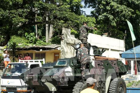 Các tay súng tấn công một trường học ở miền Nam Philippines, bắt giữ nhiều con tin