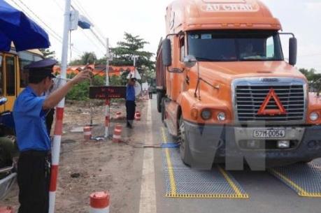 Tổng cục Đường bộ xử phạt hơn 14.000 xe vi phạm chở quá tải