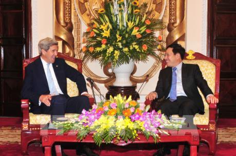 Phó Thủ tướng, Bộ trưởng Ngoại giao Phạm Bình Minh tiếp Cựu Ngoại trưởng Hoa Kỳ John Kerry