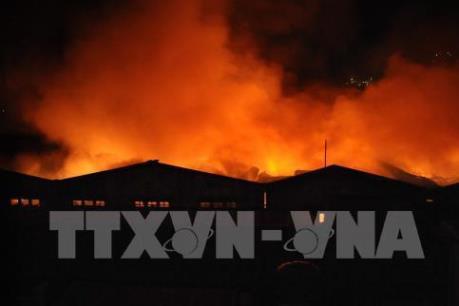 Vụ cháy tại khu vực sát Cảng Sài Gòn: Thiêu rụi khoảng 5.000 m2 nhà kho