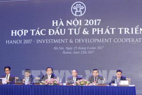 Hà Nội trao quyết định chủ trương đầu tư cho 48 dự án với số vốn trên 74.000 tỷ đồng