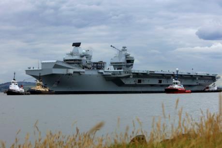 Anh hạ thủy tàu sân bay lớn nhất trong lịch sử