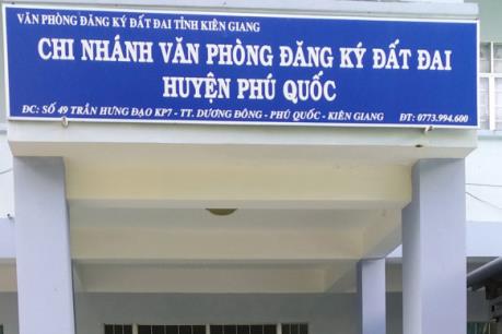 Bắt tạm giam lãnh đạo Chi nhánh Văn phòng đăng ký đất đai tại Phú Quốc